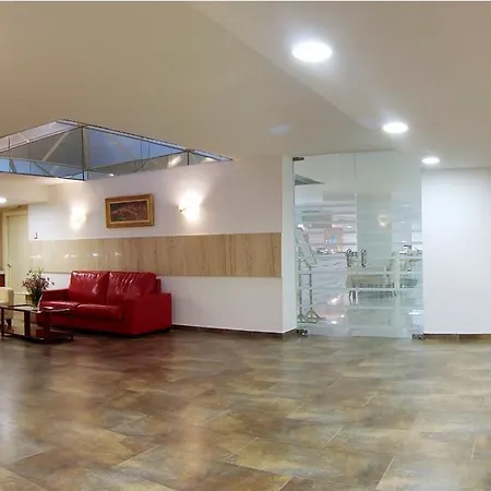 新海洋公寓式酒店 3* 帕格拉