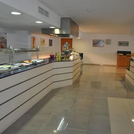 新海洋公寓式酒店 3* 帕格拉